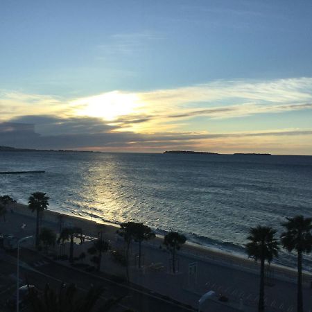 Bord De Mer - Cannes La Bocca Bagian luar foto